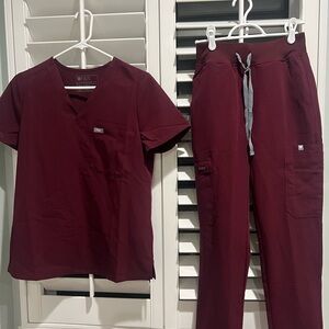 Women's Figs Maroon Scrub Set